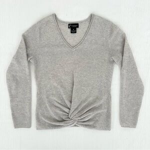 Bloomingdale's Women's 100% Cashmere Sweater XS Gray Twist Front V-Neck Elegant